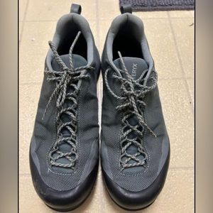 Arc'teryx Size 7 Shoes